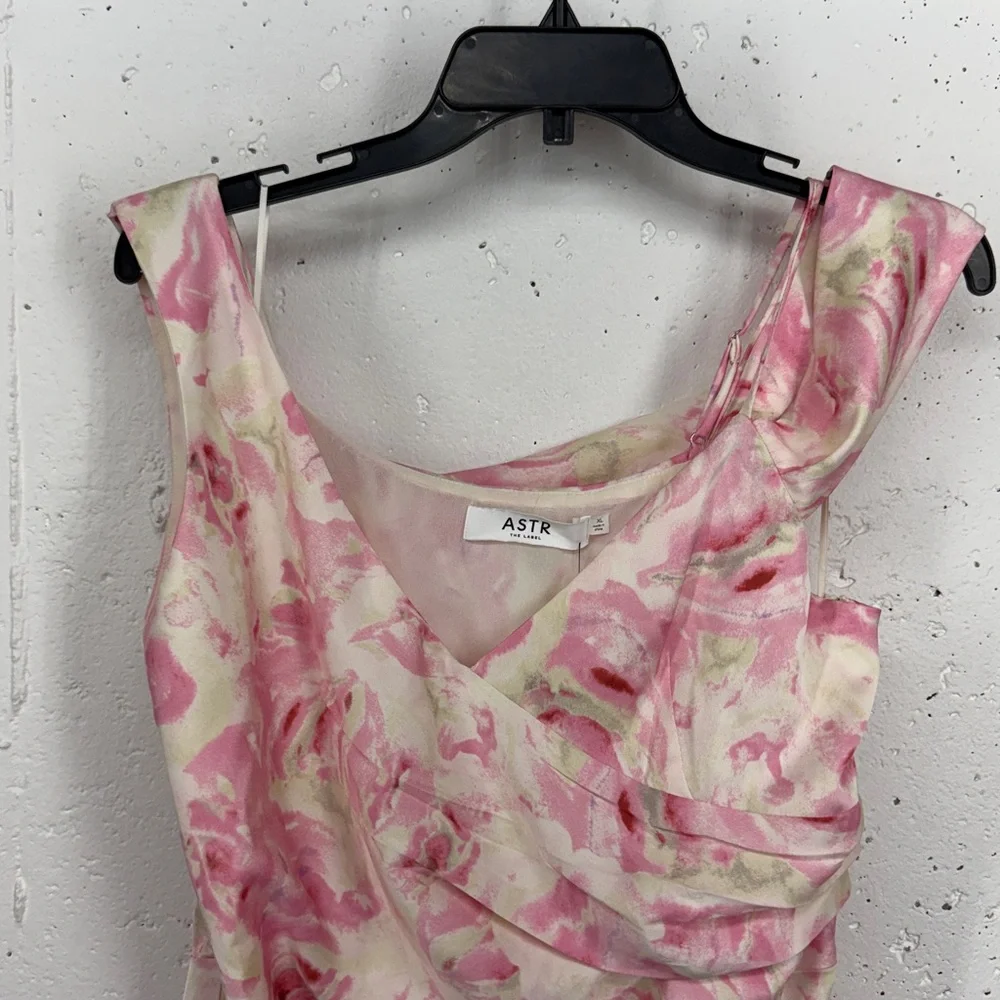 ASTR Women’s XL Pink Watercolor Asymmetric Shoulder Strap Midi Dress NEW - Picture 5 of 13